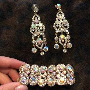 Earrings and bracelet set